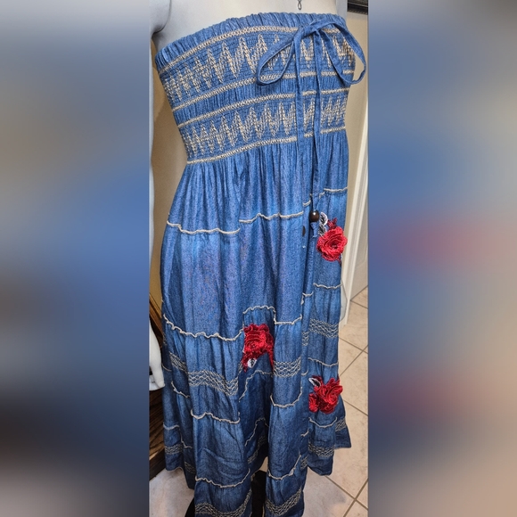 Strapless Blue Dress with Red Floral Details - Picture 8 of 15